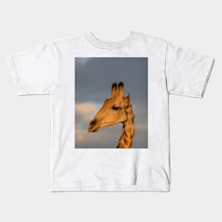 Portrait of a giraffe Kids T-Shirt